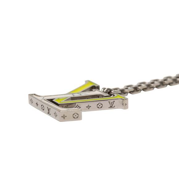 LOUIS VUITTON White Necklace